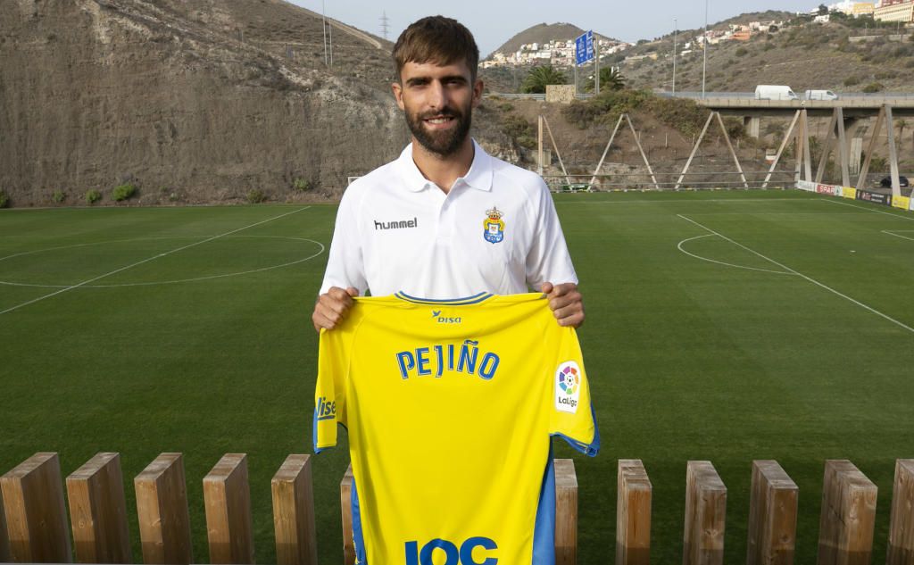 El exsevillista Pejiño llega a Las Palmas para "aprender" y "luchar por el ascenso"