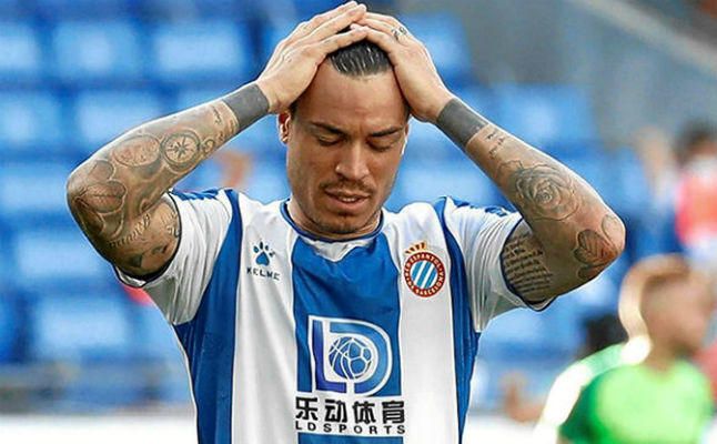 Cambio de escenario con Raúl de Tomás que condiciona al Sevilla