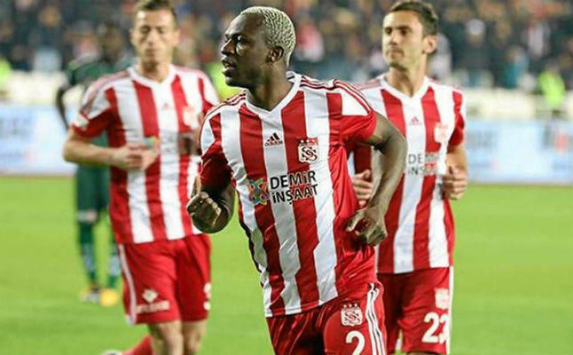 Koné: "El Sevilla puede ganar la Champions"