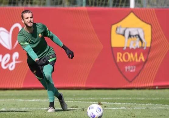 El ostracismo de Pau López en la Roma