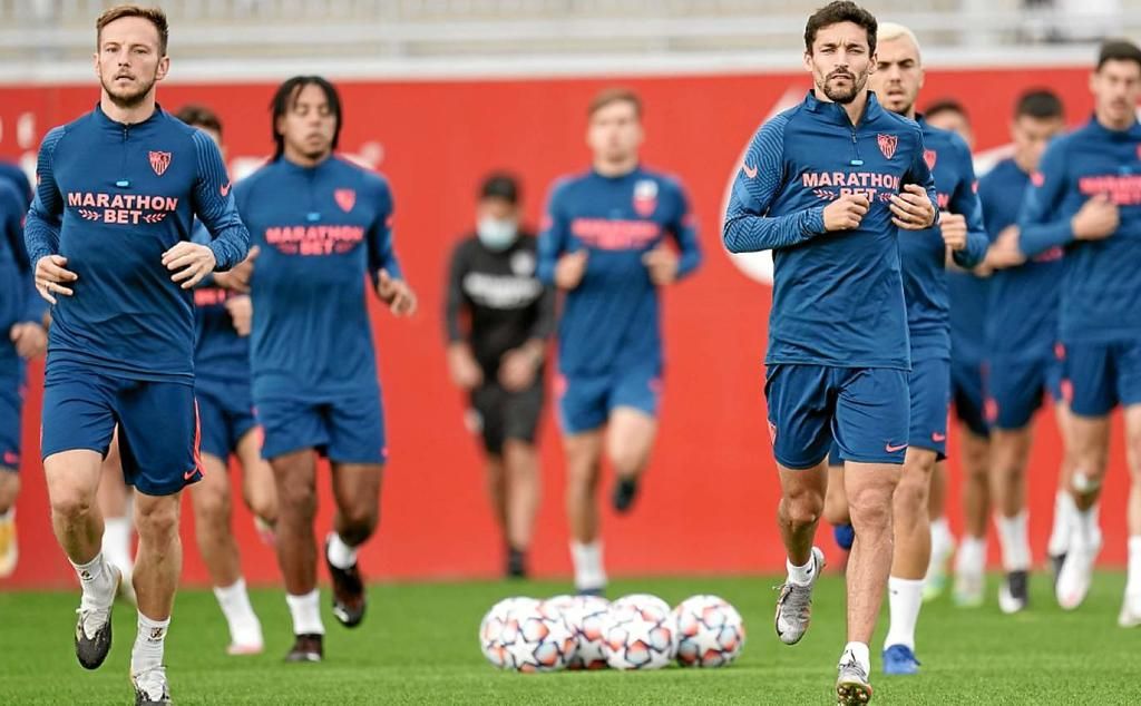 Tres ausencias y dos novedades en el entrenamiento de este martes