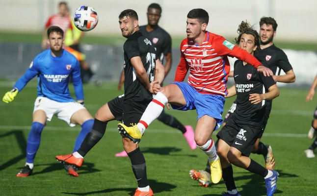 Rec. Granada 2-2 Sevilla Atlético: El primer triunfo continúa resistiéndose