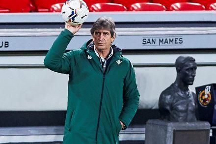 Dos bajas en la lista del Betis ante el Villarreal