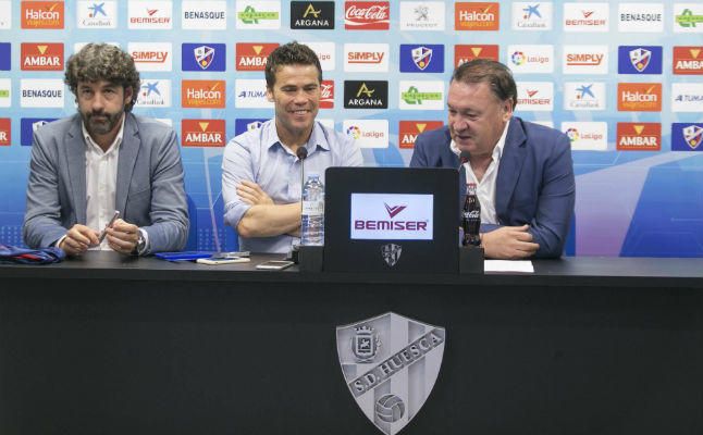 El Huesca podría recibir al Betis el lunes... ¡con Rubi en el banquillo!