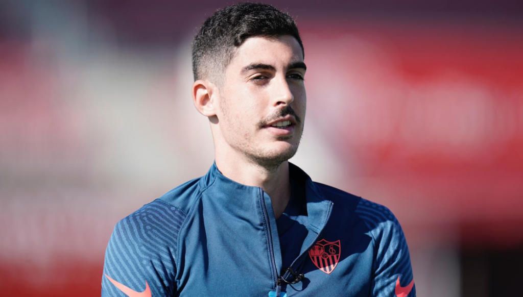 Carlos Fernández lo tiene muy avanzado con otro rival directo del Sevilla FC