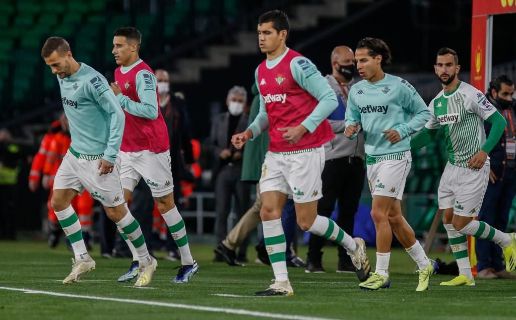 Así fue el último día de mercado del Betis: Mandi, Fekir, William...