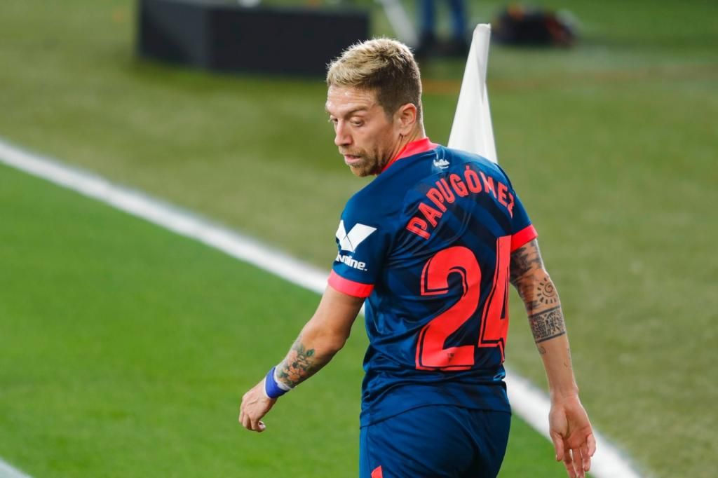 La triple vía de un preciso Papu en su debut con el Sevilla