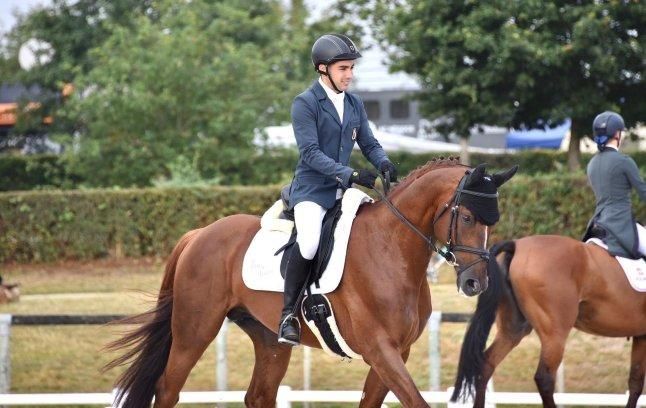 El jinete sevillano Paco Gaviño, frustrado por el brote de rinoneumonitis