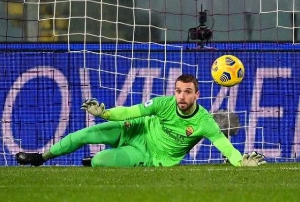 "No me gusta, lo etiquetaron como un gran portero y es un portero normal"