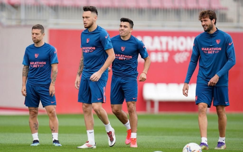 Penúltima sesión sevillista con una baja