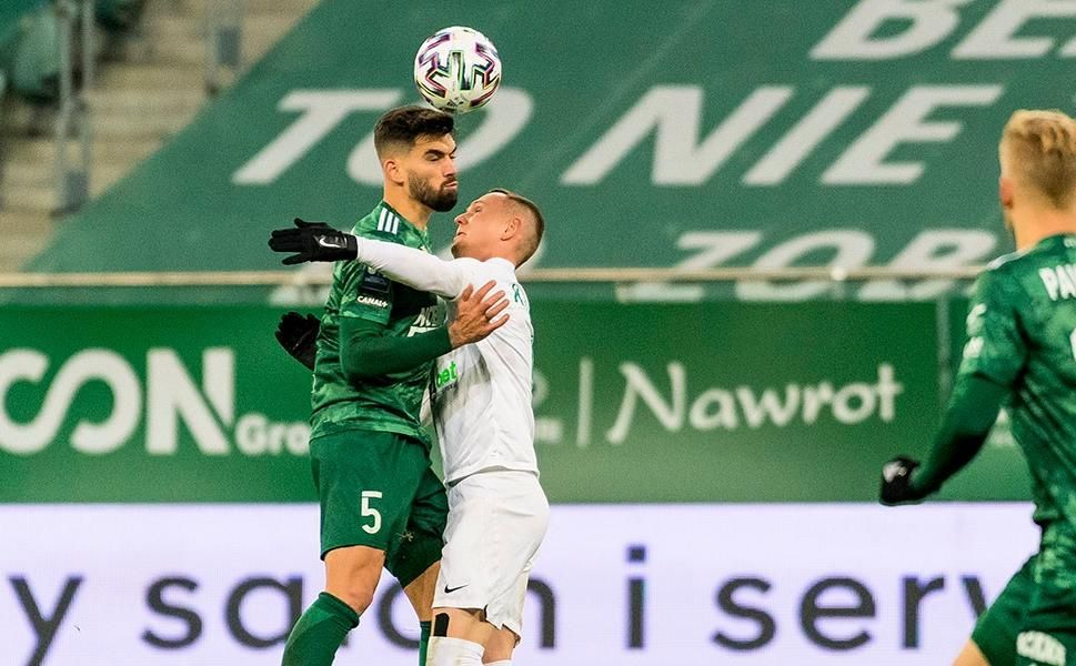 El visueño Israel Puerto, ex del Sevilla FC, podría hacer de nuevo las maletas: de Polonia a... ¿Turquía o Alemania?