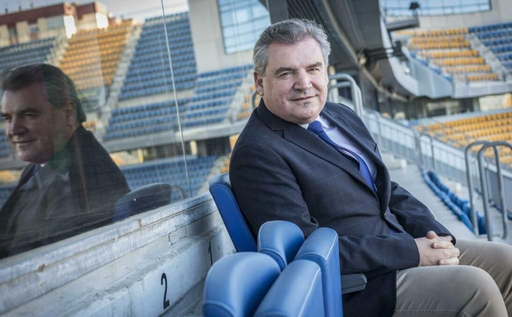 El presidente del Cádiz celebra la permanencia y anuncia que ya tiene cerrado "el fichaje de un central"