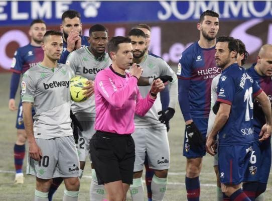 Donde ver por TV y online el Betis-Huesca