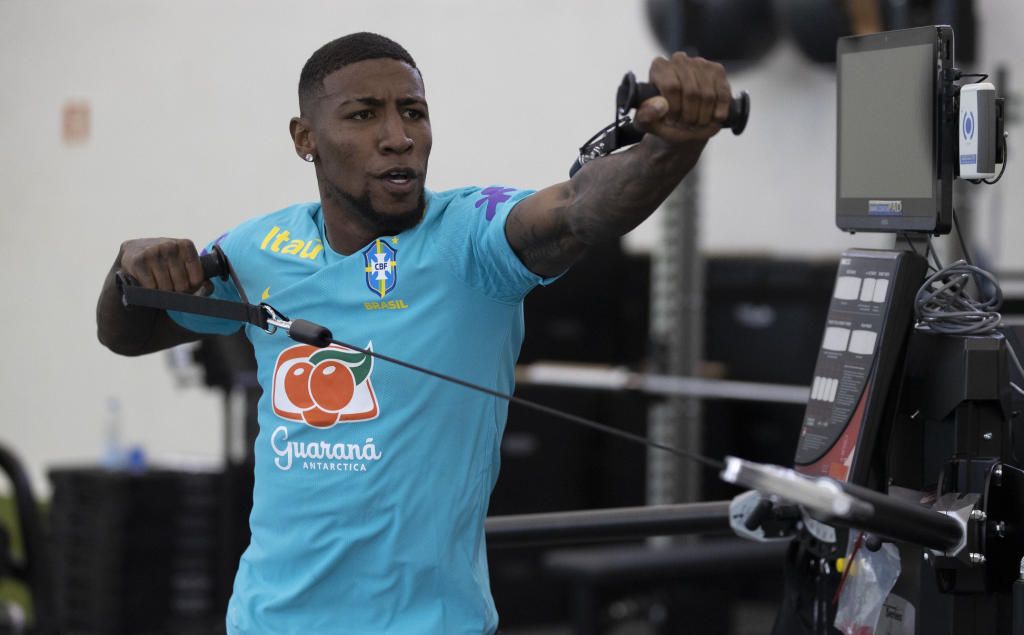 Emerson, "feliz" porque jugará en el Barça "con certeza", no renuncia a Copa América ni JJ.OO.