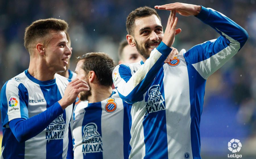 Javi Puado, el Betis y su futuro: "Me queda un año de contrato, estoy contento, pero no me asusta nada"