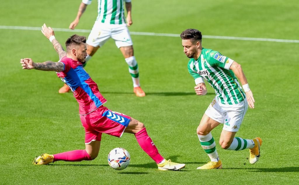 El Galatasaray toma una decisión sobre Álex Moreno y Dervisoglu