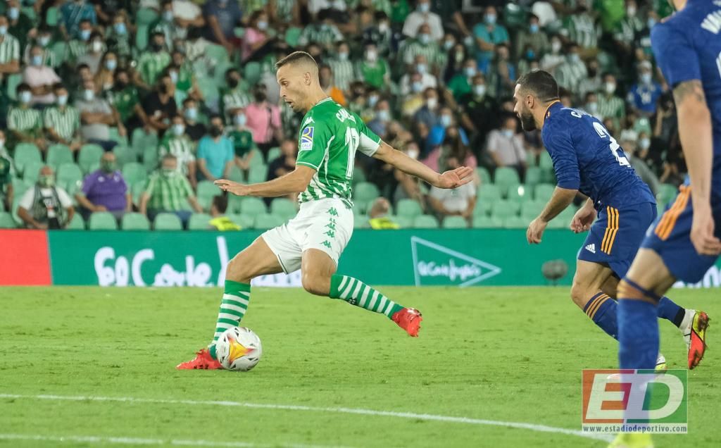 Canales, la única 'urgencia' en el Betis tras solucionar el cruce de caminos