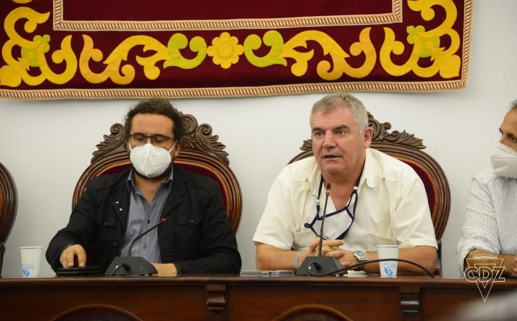 La visión de Vizcaíno sobre "los trapos sucios" del Cádiz y su plantilla