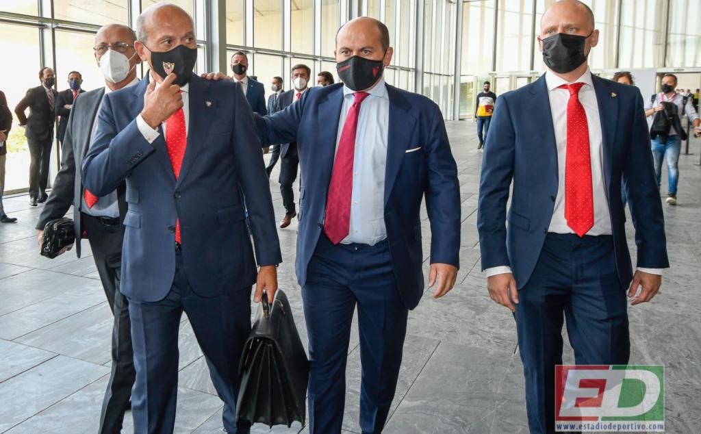 Castro señala a Del Nido por "felonía y groseros ataques" : así fue una Junta del Sevilla que se dirimirá en los juzgados