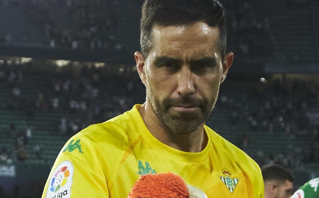 El increíble récord que decanta el debate a favor de Claudio Bravo