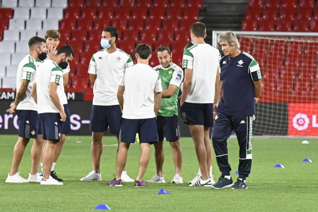 Pellegrini analiza la visita a Elche, la enfermería del Betis, el derbi y la mala racha previa al parón