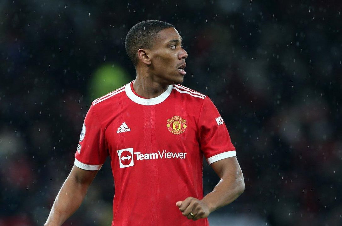 Rangnick le abre la puerta, el Barça presiona... pero el Sevilla tiene bien 'atado' a Martial