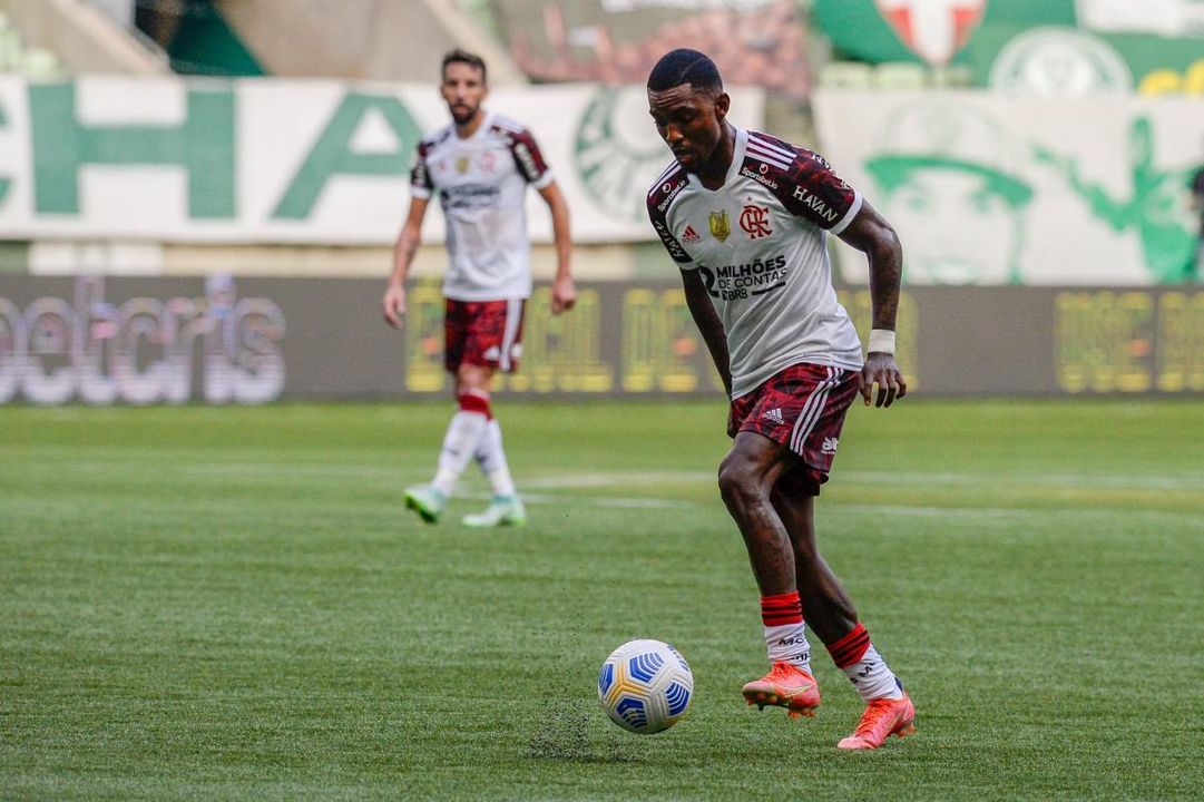 Sitúan en la órbita del Granada a una joven perla brasileña acusada de homicidio