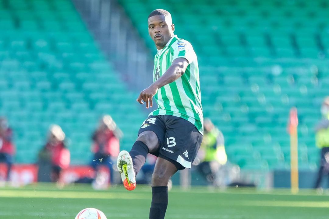 Un movimiento inminente del Betis que condiciona el futuro de Carvalho