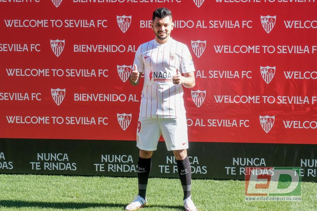 La lista UEFA y los tres posibles damnificados en el Sevilla