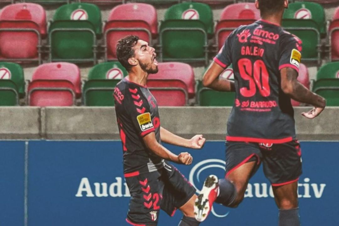 Vinculado al Sevilla, dijo 'no' a la MLS y ahora el Málaga reza para que cambie de aires en verano