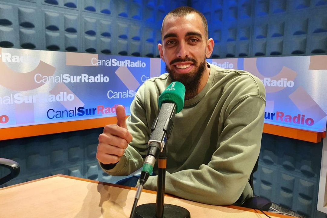 Borja Iglesias da buenas noticias sobre su lesión, revela que Pellegrini le mete caña y elige su mejor gol de su carrera