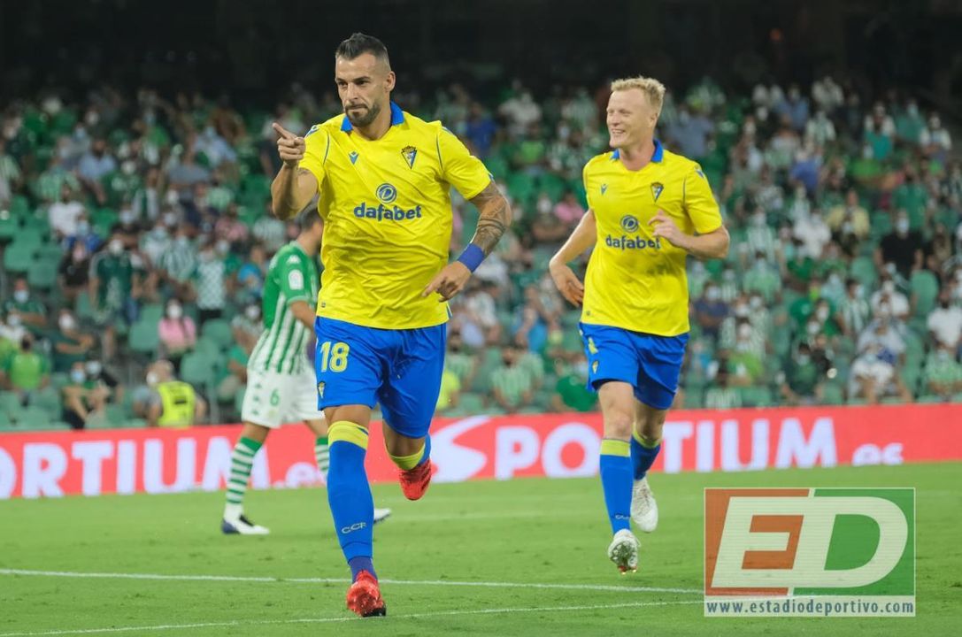 Negredo avisa al Betis: "Es hora de disfrutar con nuestra gente"