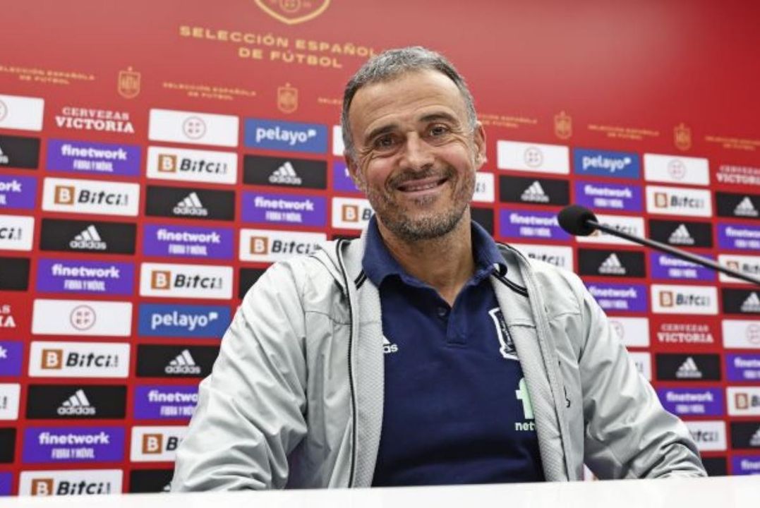 Luis Enrique defiende a Rubiales de un "apaleamiento público" y explica por qué algunos futbolistas son convocados antes que otros