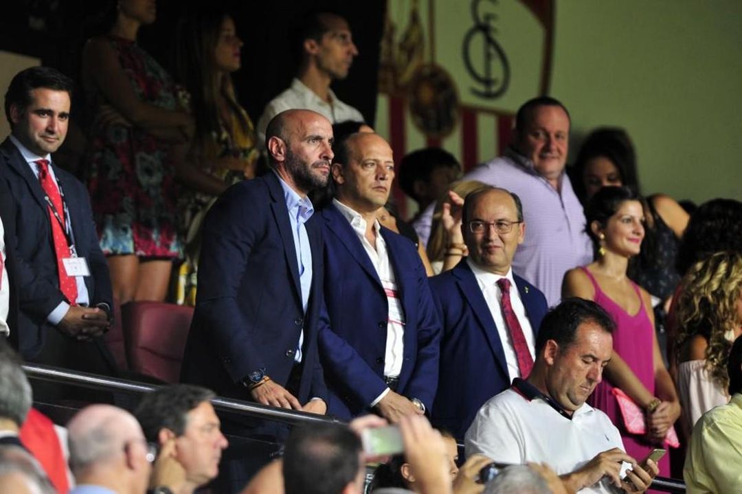 Monchi, pendiente del Cádiz, reconoce que llegó tarde al último partido del Sevilla