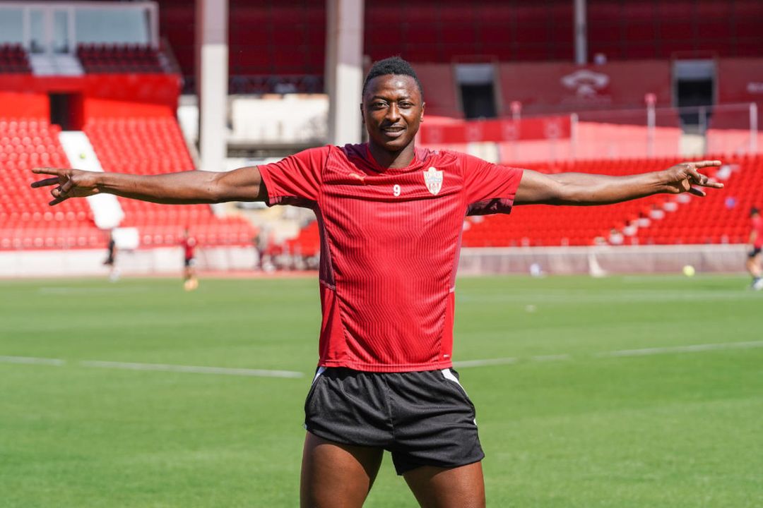 El exótico equipo que fue a por Sadiq y "salió asustado" por lo que pidió el Almería