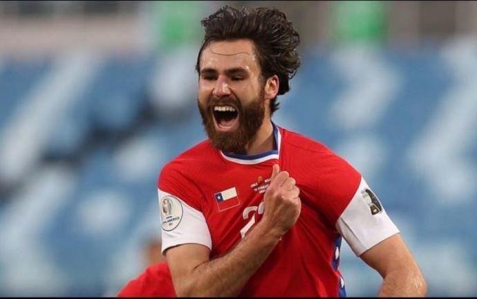 El Almería pregunta por la sensación chilena del momento