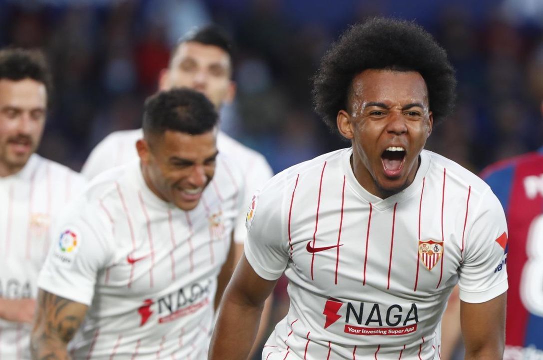 Koundé ya se ve en el "once ideal" del Chelsea