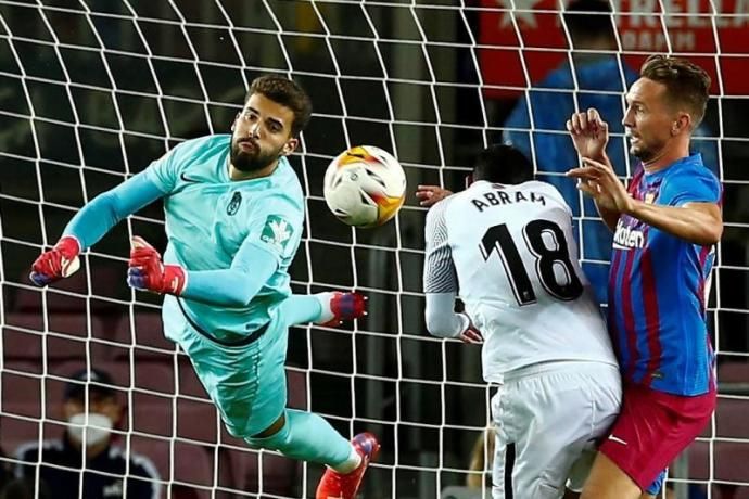 El Barça, a por Maximiano si sale Neto