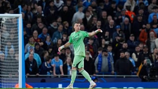 Lunin, tras la sustitución de Courtois: "Una pena lo de Thibaut, tenemos una mala racha con las lesiones"