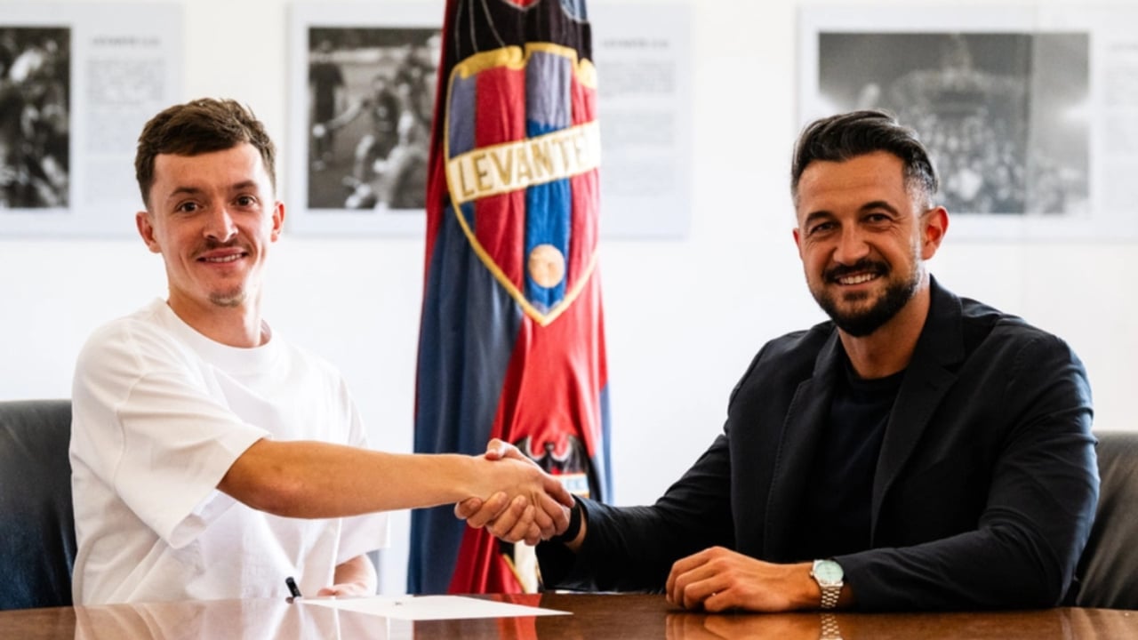 Enzo Bardeli, primer refuerzo del nuevo Levante de Luís Castro hasta 2029