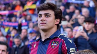 Las posturas del Levante y Carlos Álvarez en una negociación a la que siguen atentos en Nervión