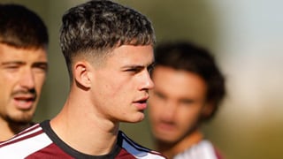 Robbie Ure adelanta a Stassin en el Sevilla por su prolongada ausencia y sorprende la ausencia de Fábio Cardoso  