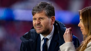 Alemany se queja por la desventaja del Atlético de Madrid en la final de la Copa del Rey contra la Real Sociedad: "Por circunstancias extrañas no la tenemos"