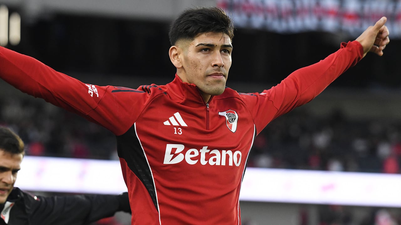 El Betis irrumpe en la carrera por Lautaro Rivero por si sale Natan