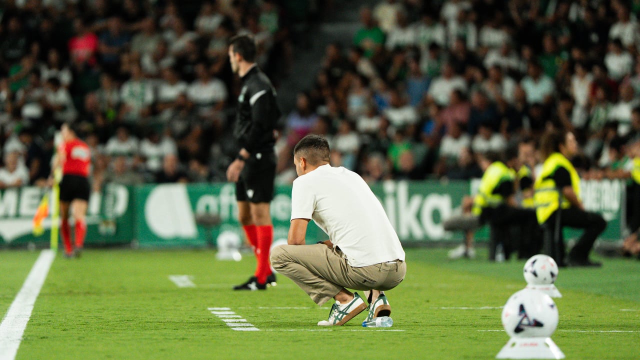 Anselmi desafía al mal momento del Elche: "No me preocupa ser el último en la clasificación, me preocuparía si fuera un equipo derrotado"