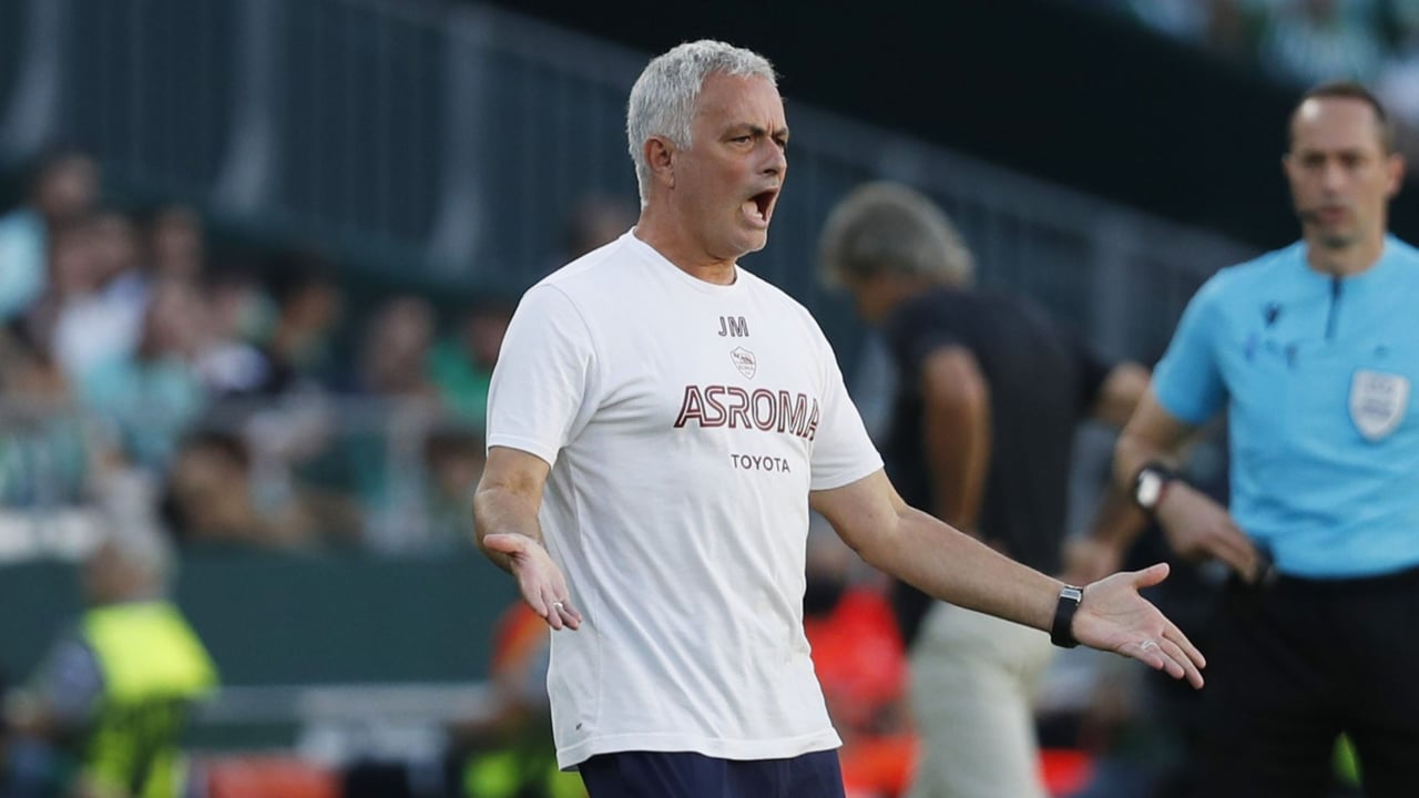 Mourinho se la lía a una de sus estrellas tras el 'caso Karsdorp'