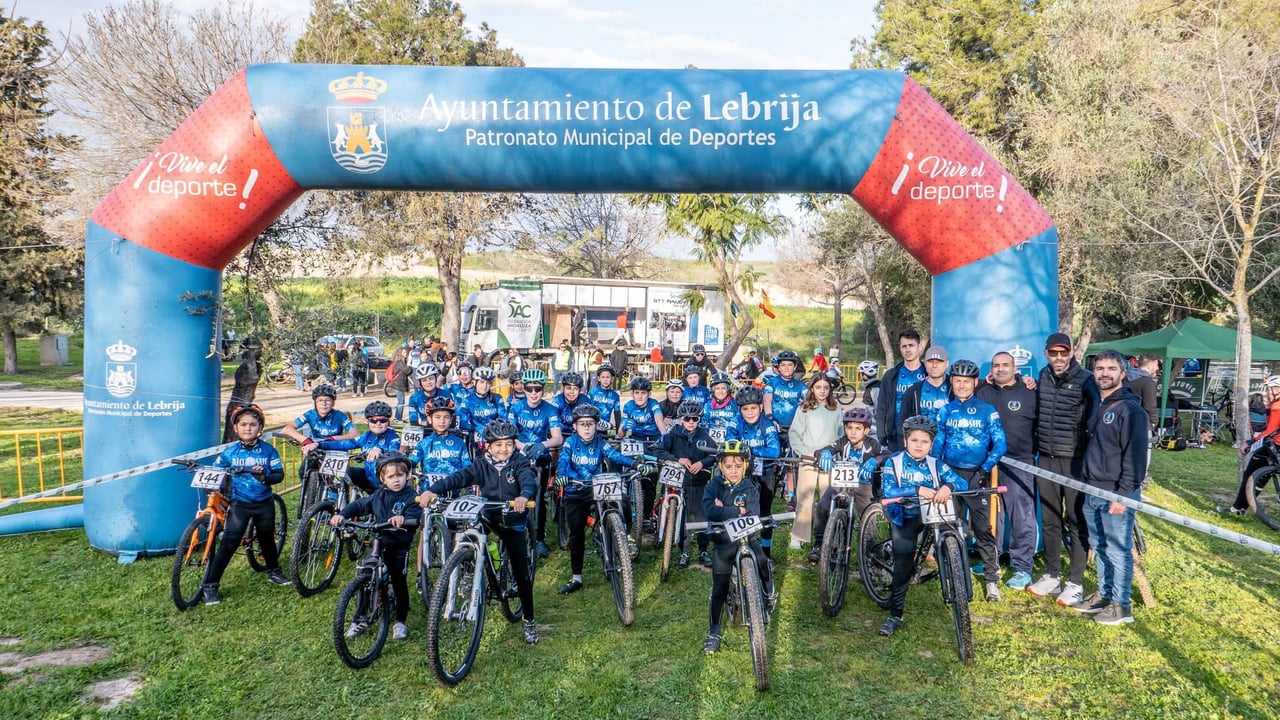 Éxito rotundo en Lebrija: más de 400 ciclistas acudieron a la cita