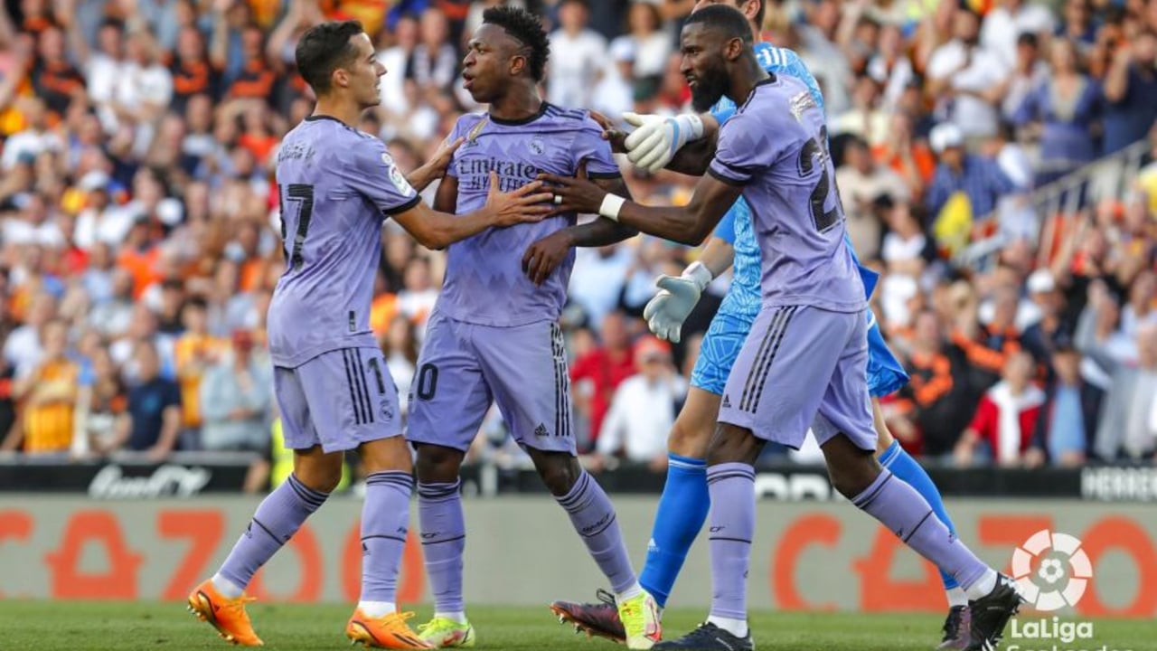 ¿Cuántos partidos pueden caerle a Vinicius tras su expulsión?