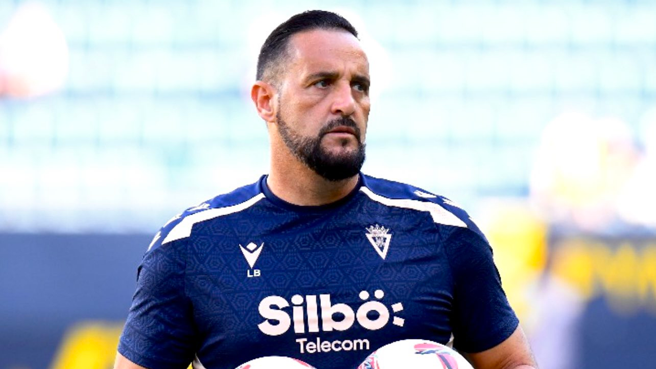 Duro adiós en el Cádiz con la salida del preparador de porteros