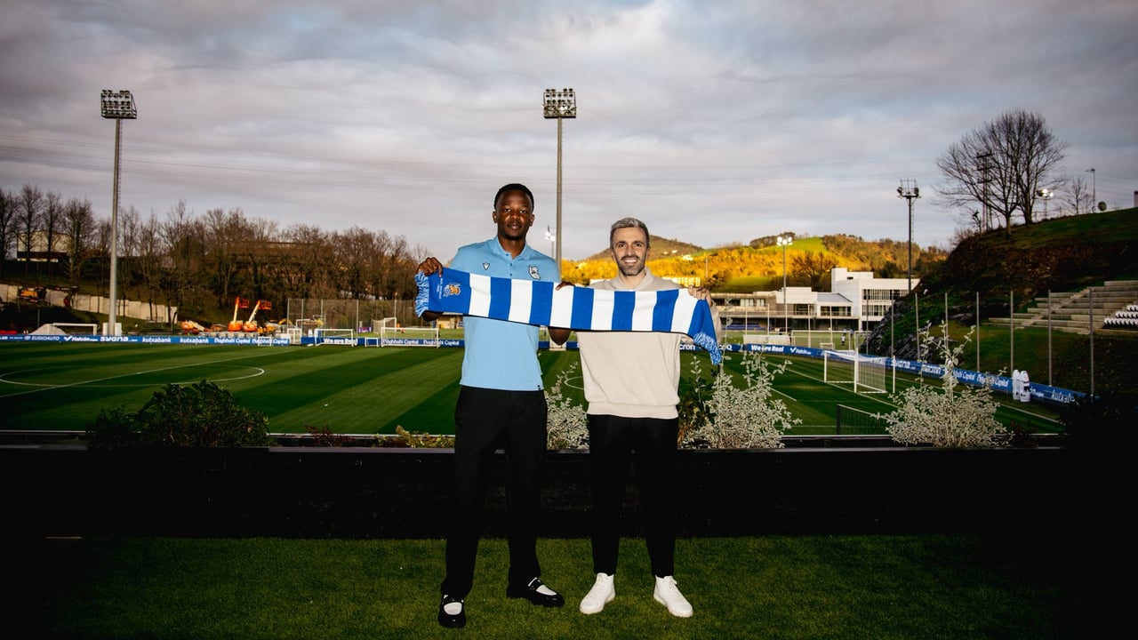 La Real Sociedad ata a Ochieng y espanta a los clubes interesados